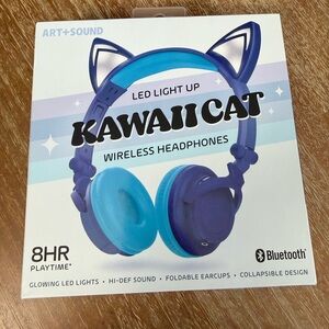 Art+Sound Kawaiicat LED Light Up wireless headphones